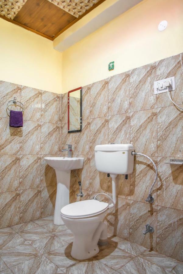 קאלפה The Monk Hotel By Livingstone מראה חיצוני תמונה